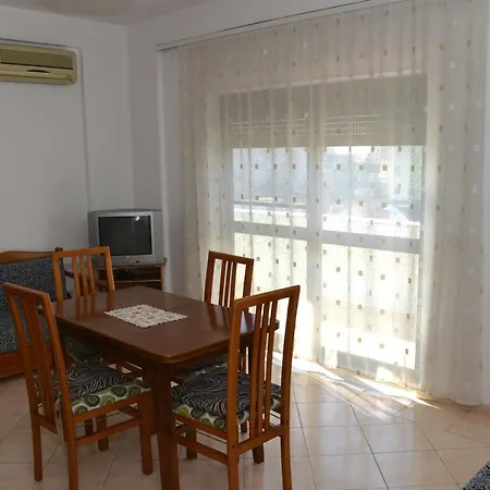 Cheap And Cozy For Rent In 100m By The Apartament *
