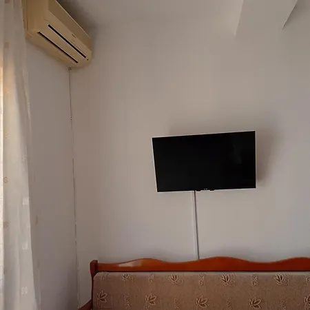 Cheap And Cozy For Rent In 100m By The *