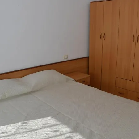 Apartment Cheap And Cozy For Rent In 100m By The *