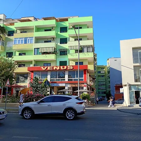 Cheap And Cozy For Rent In 100m By The Dıraç