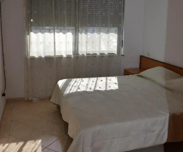Cheap And Cozy For Rent In 100m By The * Durrës